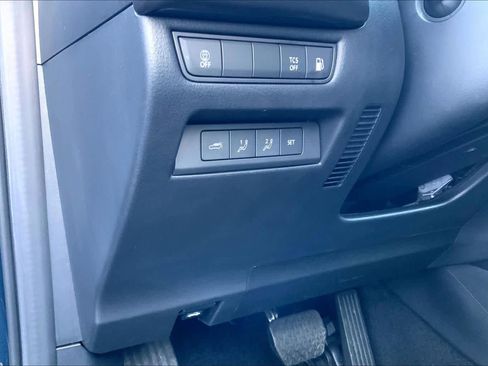 Certified 2025 MAZDA CX-50 AWD 2.5 Hybrid w/ Premium Pkg image 36