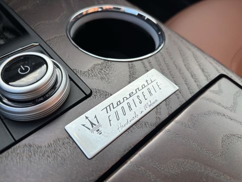 Used 2022 Maserati Quattroporte Modena Q4 image 33