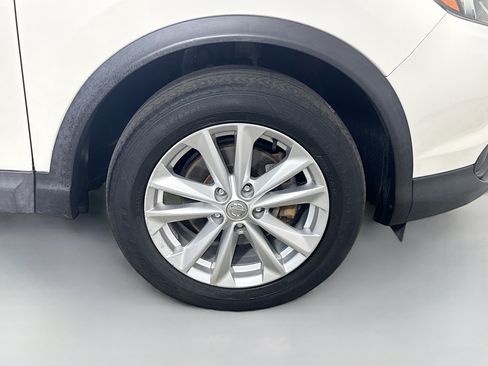 Used 2017 Nissan Rogue Sport SV AWD/4WD image 32