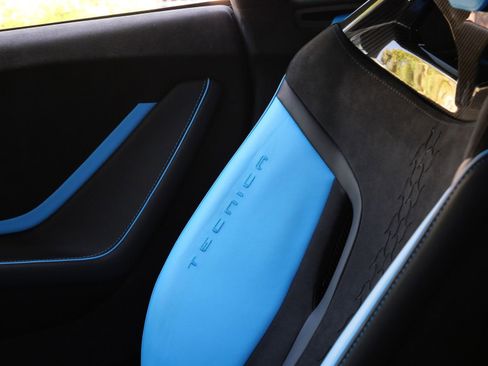 Used 2023 Lamborghini Huracan Tecnica RWD image 21