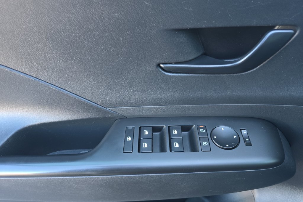 Used 2025 Hyundai Kona SEL AWD/4WD image 10