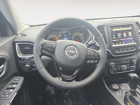 Certified 2023 Jeep Cherokee Altitude Lux image 11