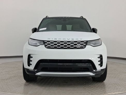 New 2026 Land Rover Discovery Limited Edition image 6