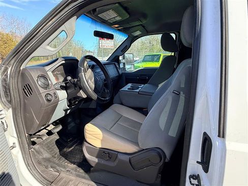 Used 2011 Ford F250 XL w/ PWR Equipment Group image 10