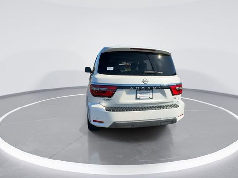 Used 2024 Nissan Armada SL w/ Captain's Chairs Package image 7