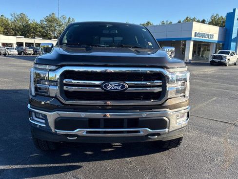 Used 2024 Ford F150 Lariat w/ FX4 Off-Road Package image 7