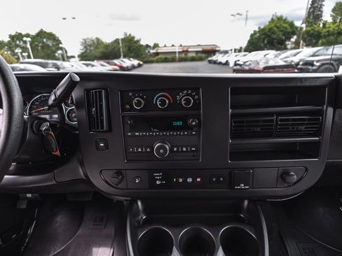 Used 2025 Chevrolet Express 3500 LT w/ LT Preferred Equipment Group RWD image 27