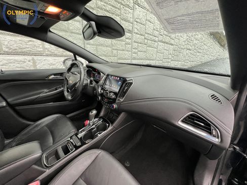Used 2017 Chevrolet Cruze Premier FWD image 22