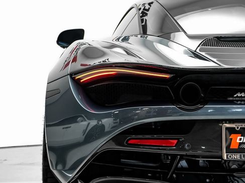 Used 2018 McLaren 720S Performance RWD image 37