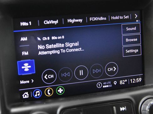 Used 2023 GMC Terrain SLT FWD image 27
