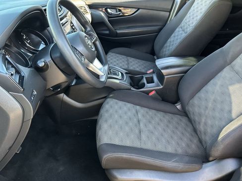 Used 2017 Nissan Rogue Sport SV FWD image 16