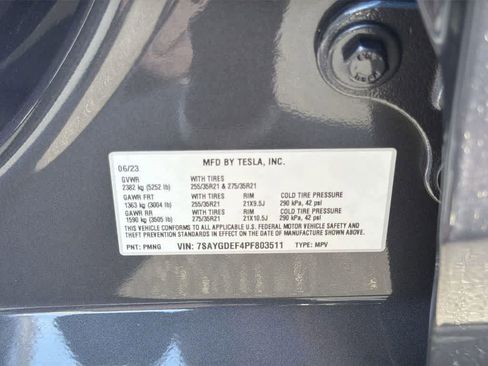 Used 2023 Tesla Model Y Performance image 10