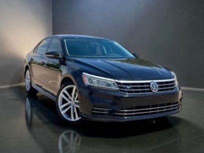 Used 2018 Volkswagen Passat 2.0T R-Line w/ R-Line Lighting Package