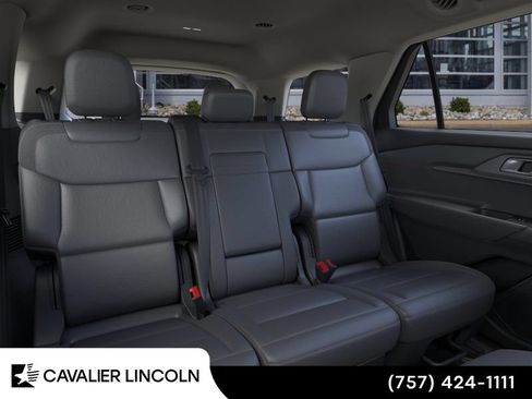 Used 2026 Ford Explorer Active w/ Active Comfort Package AWD/4WD image 11