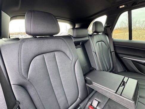 Used 2022 BMW X5 xDrive40i w/ Premium Package image 27