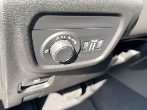 New 2025 Jeep Grand Cherokee Laredo X image 19