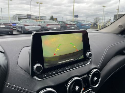 Used 2025 Nissan Sentra SV image 17