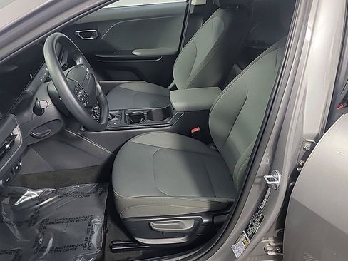 Certified 2025 Kia K4 FWD image 19