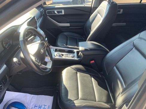 Used 2023 Ford Explorer XLT w/ Equipment Group 202A image 22