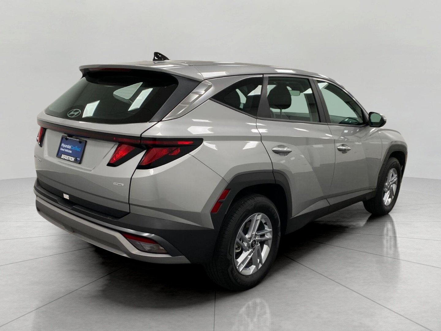 Certified 2026 Hyundai Tucson SE AWD/4WD image 3