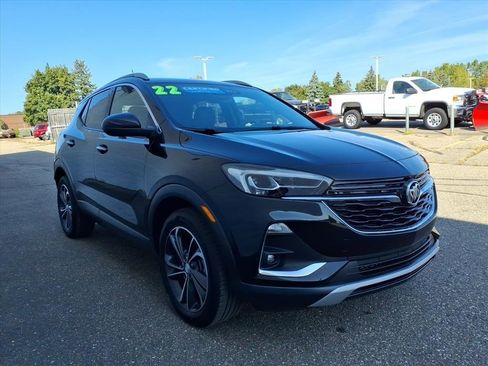 Certified 2022 Buick Encore GX Essence image 3