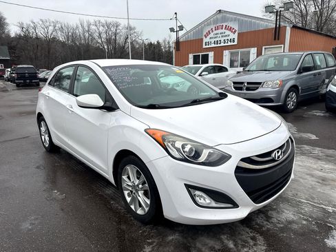 Used 2014 Hyundai Elantra GT image 3