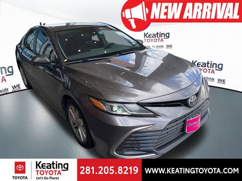 Certified 2023 Toyota Camry LE image 1