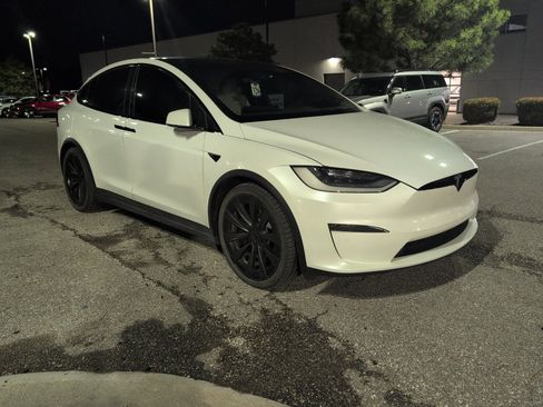 Used 2022 Tesla Model X Long Range image 3