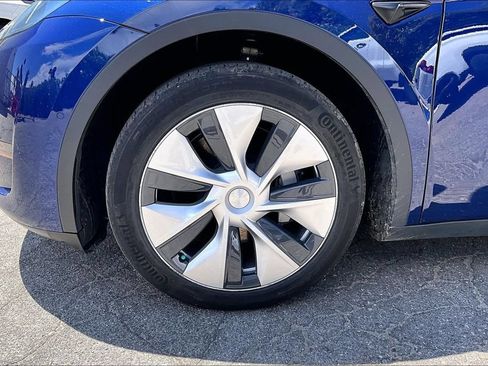 Used 2021 Tesla Model Y Long Range AWD/4WD image 8