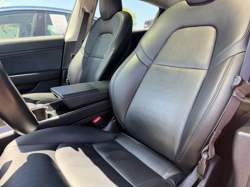 Used 2018 Tesla Model 3 Long Range RWD image 30