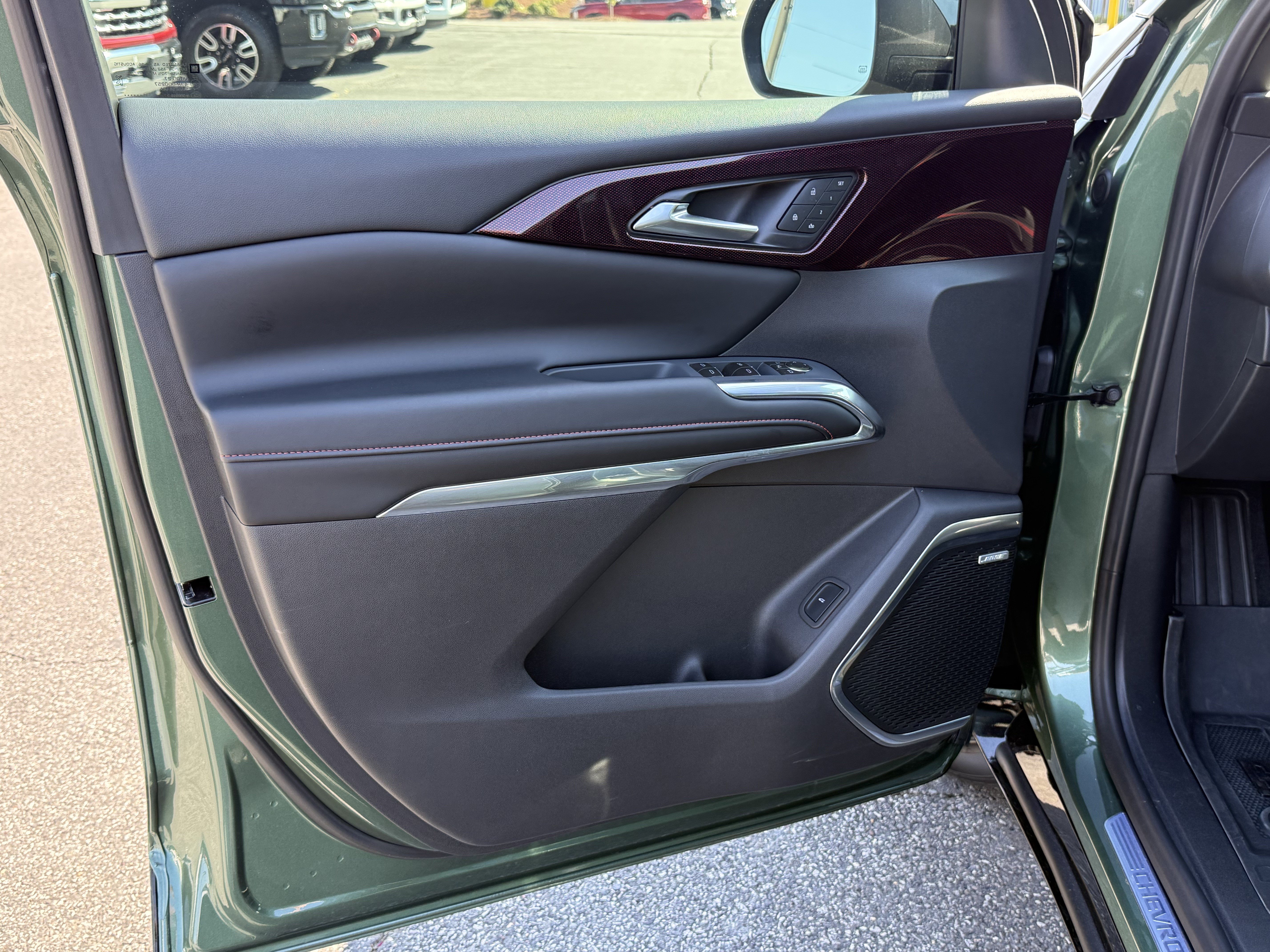 Used 2027 Chevrolet Traverse RS w/ LPO, Floor Liner Package FWD image 14