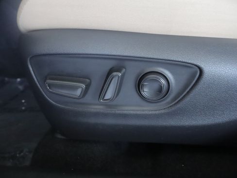Used 2025 Toyota RAV4 XLE w/ Convenience Package AWD/4WD image 13