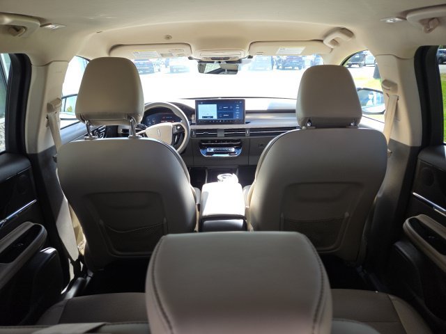 Used 2024 Lincoln Corsair AWD w/ Equipment Group 101A image 9