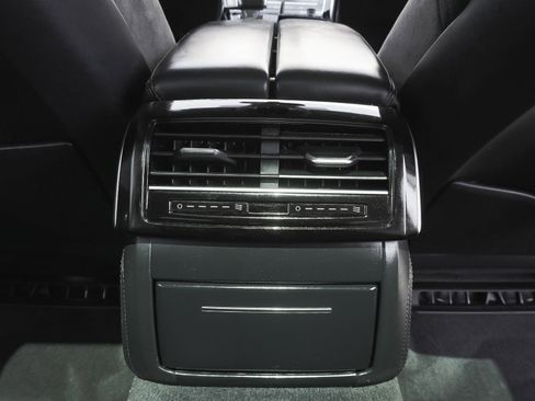 Used 2020 Audi S8 L w/ S8 Executive Package AWD/4WD image 37