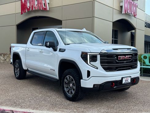Used 2024 GMC Sierra 1500 AT4 w/ AT4 Premium Package image 6