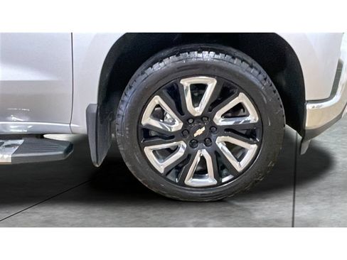 Used 2019 Chevrolet Silverado 1500 LTZ w/ LTZ Plus Package AWD/4WD image 19