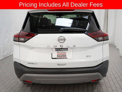 Certified 2023 Nissan Rogue SV w/ SV Premium B Package FWD image 4