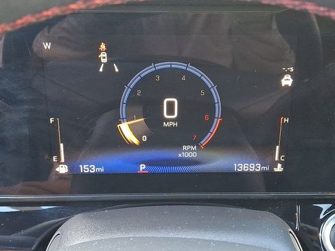 Used 2025 Chevrolet Trax RS w/ Driver Confidence Package image 19