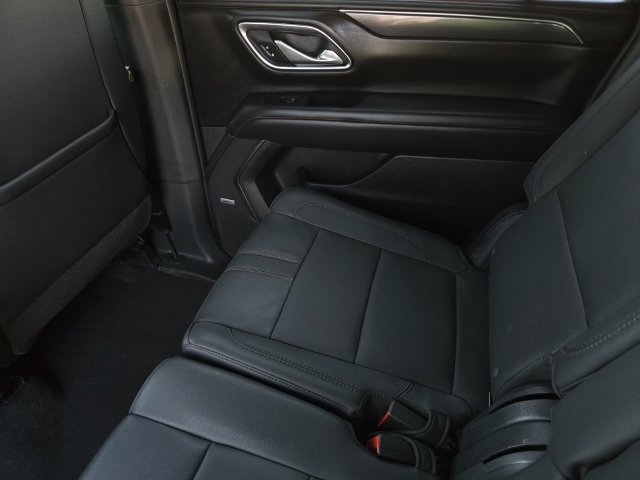 Used 2023 Chevrolet Suburban RST AWD/4WD image 17