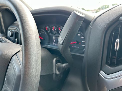 Used 2025 Chevrolet Silverado 1500 Custom AWD/4WD image 19