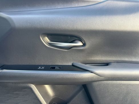 Used 2024 Lexus UX 250h F Sport FWD image 18