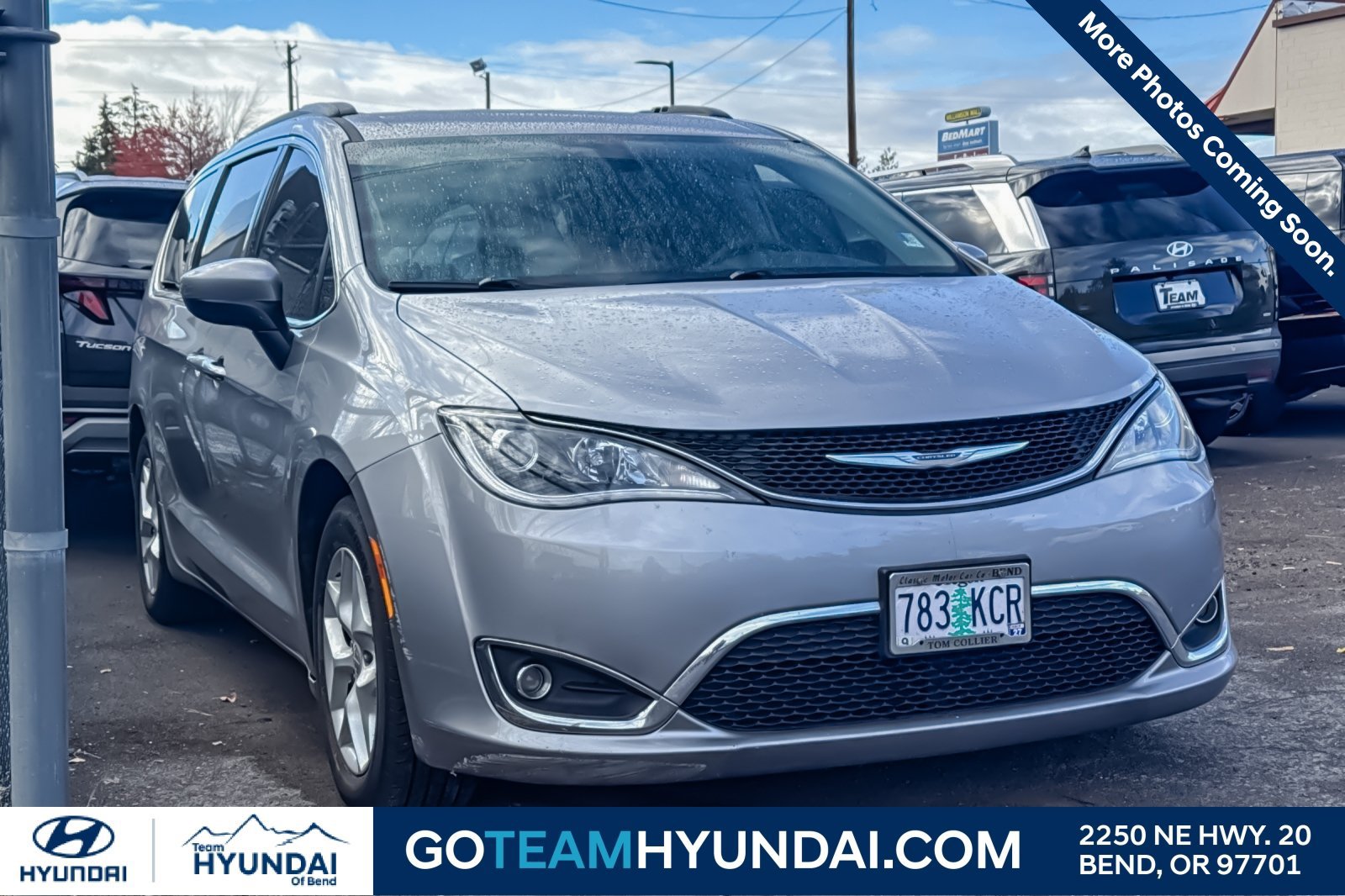 Used 2017 Chrysler Pacifica Touring Plus FWD image 1