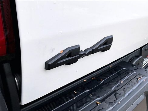 Used 2025 Toyota Tacoma SR image 11