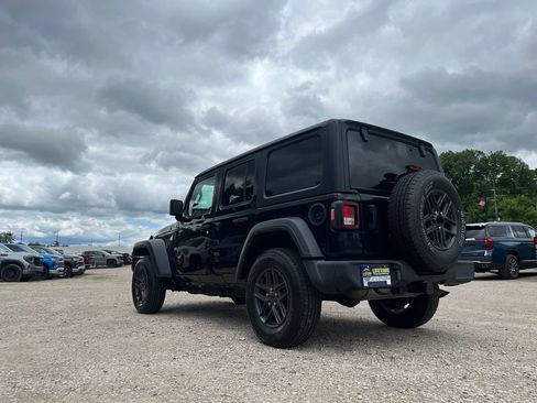 Used 2024 Jeep Wrangler Unlimited Sport AWD/4WD image 6