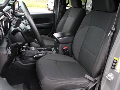 Used 2020 Jeep Wrangler Unlimited Sport AWD/4WD image 16
