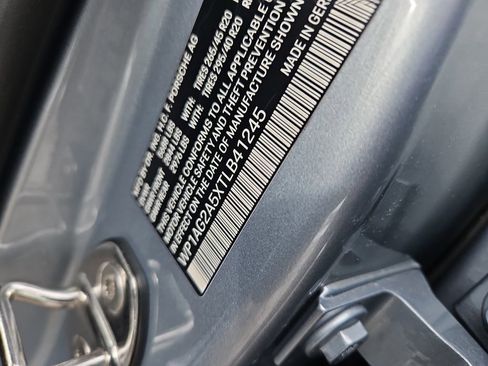 New 2026 Porsche Macan S image 11