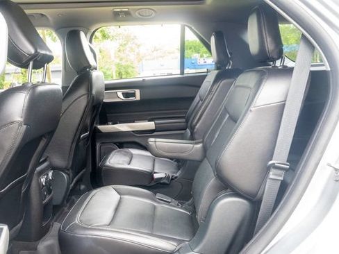 Used 2021 Ford Explorer Limited w/ Hybrid Equipment Group 310A AWD/4WD image 49