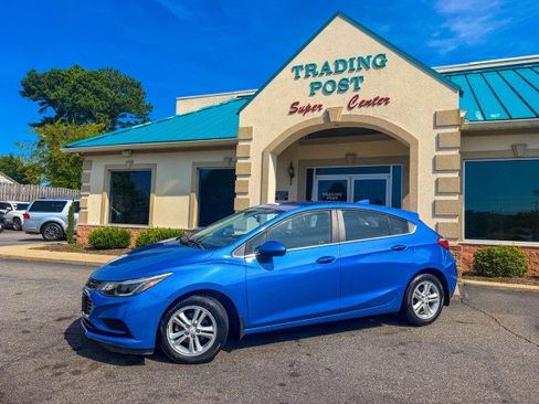 Used 2017 Chevrolet Cruze LT FWD image 26