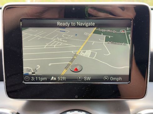 Used 2017 Mercedes-Benz GLA 250 image 25