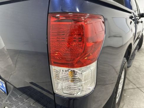 Used 2011 Toyota Tundra 2WD CrewMax w/ SR5 Pkg image 21